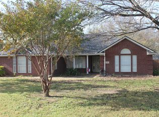 224 Lost Oaks Dr, Waco, TX 76705