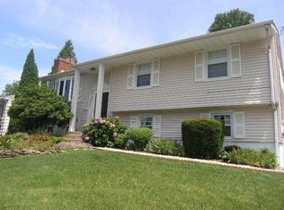525 Jackson Ave, Washington Township, NJ 07676