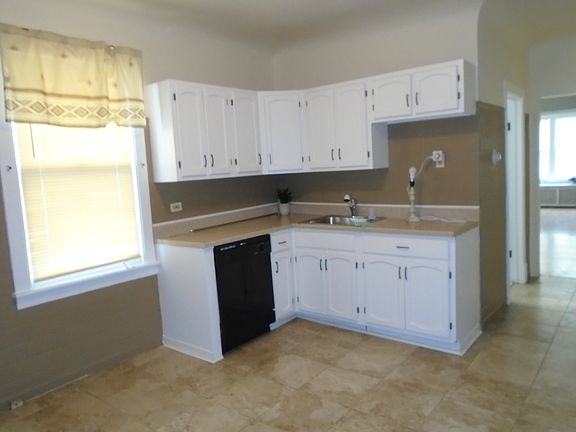 4th image of 5548 W Wrightwood Ave