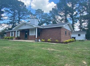 102 D Thomas Rd, Ozark, AL 36360