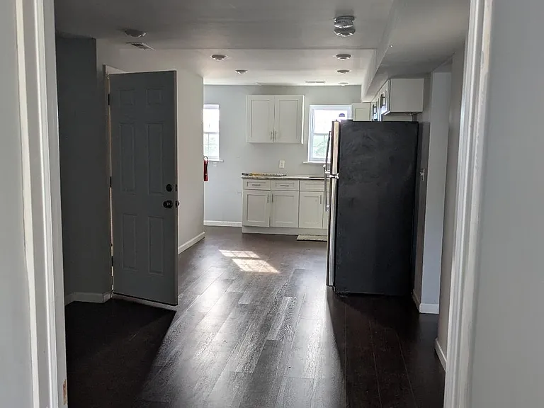 204 Cherry St #2 — Photo 4