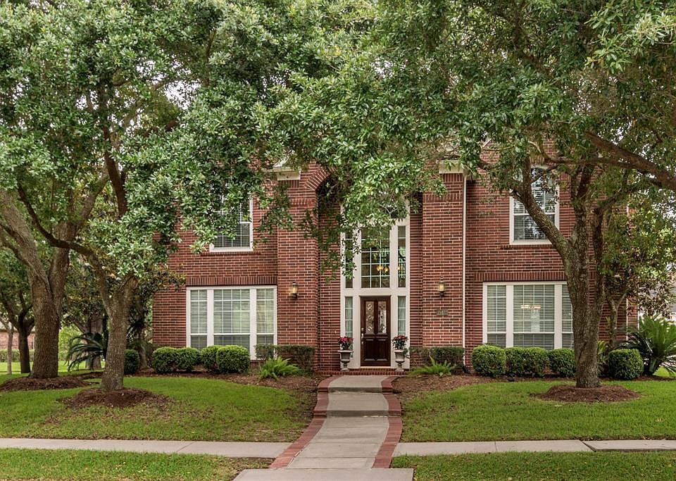 1st image of 15422 Bay Cove Ct
