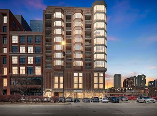 720 W Randolph St APT 905, Chicago, IL 60661