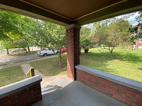 3rd image of 507 Woodruff Place West Dr