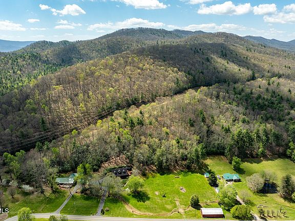 5th image of 1297 Harbin Hill Rd