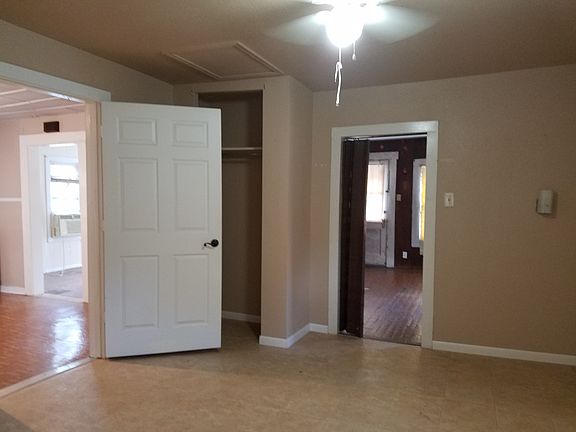 5th image of 838 W Malone Ave