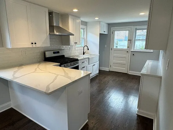 5 Iroquois Rd, Cranford, NJ 07016