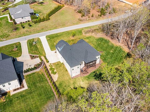 2nd image of 6374 Gumwood Rd