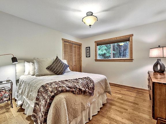 4th image of 10738 Blueberry Rd