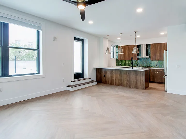 410 W University Ave #302 — Photo 14