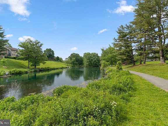 3rd image of 10008 Stedwick Rd #10008