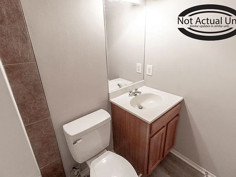 211 Wheaton Ct — Photo 23