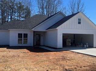 12 Shirley Cir, Mantachie, MS 38855