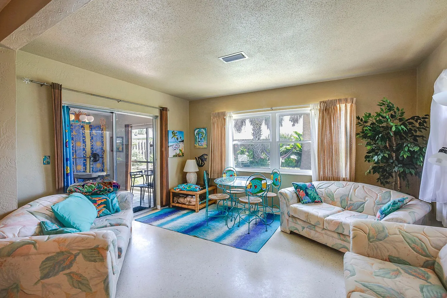 2 bed, 2.0 bath, 1636 sqft, $3,612 — Photo 1
