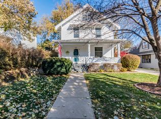 5010 Davenport St, Omaha, NE 68132