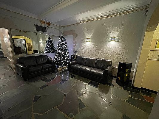 1st image of 155 E 52nd St #5Z