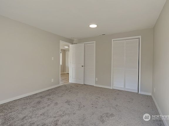 4th image of 15402 SW Grant Avenue