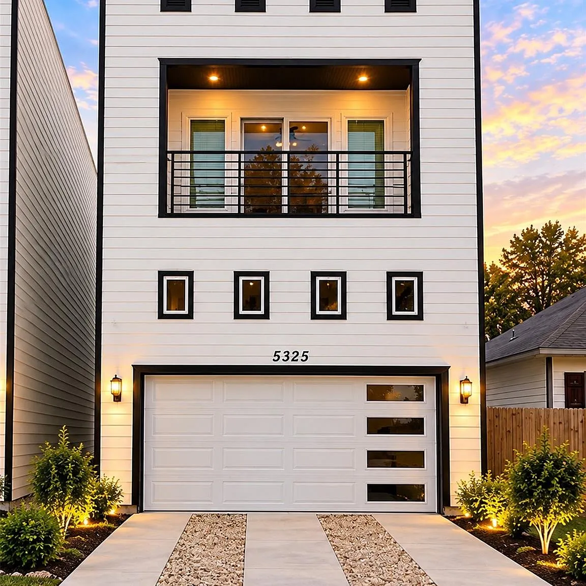 3 bed, 2.5 bath, 2204 sqft, $2,495 — Photo 1