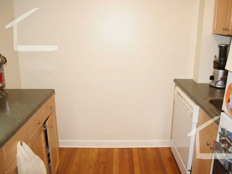 6 Symphony Rd #1 — Photo 5