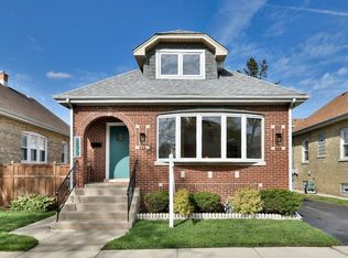6572 W Ebinger Dr, Niles, IL 60714