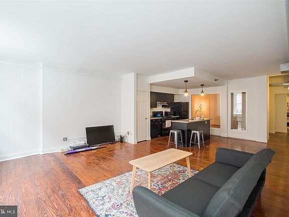 5th image of 36 Strawberry St #25