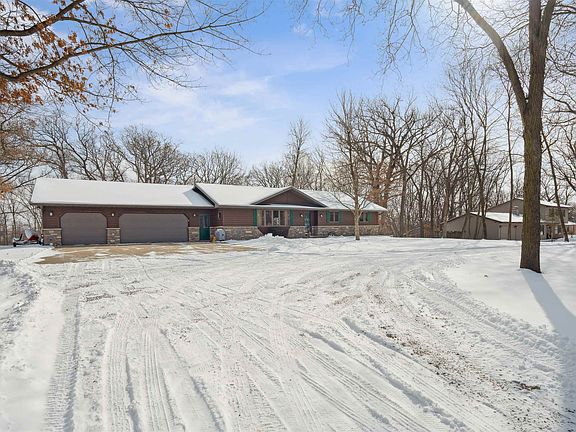 2nd image of 15298 Briarwood Dr