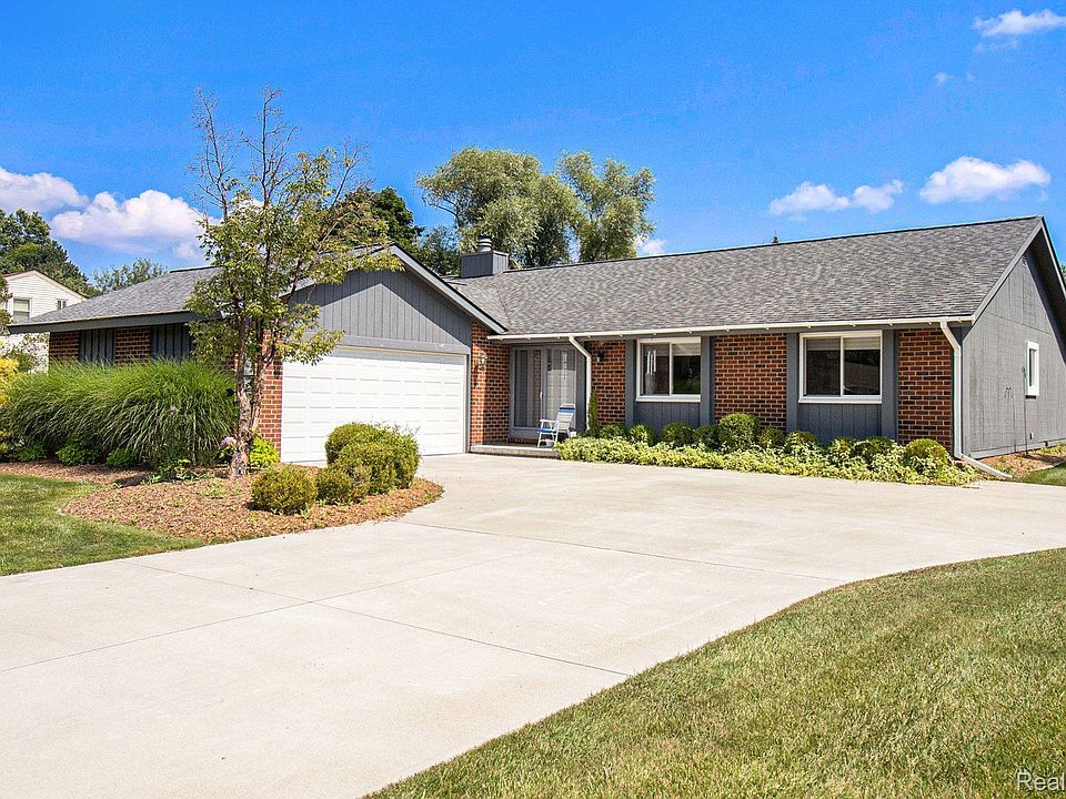 1st image of 5893 Shillingham Dr