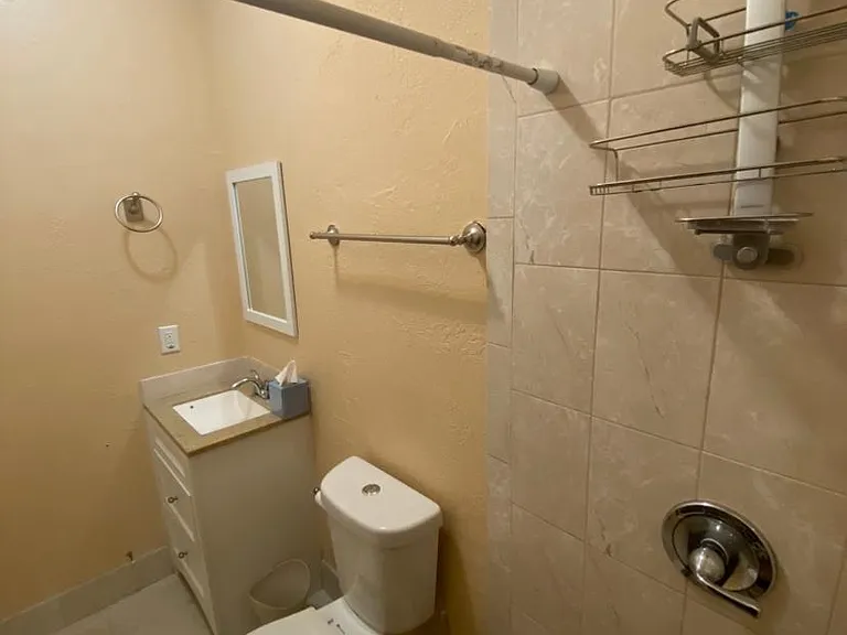 SW 124th Pl — Photo 10