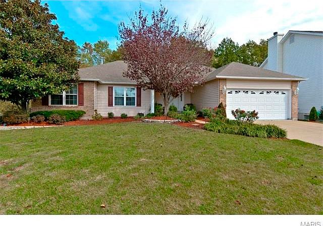 1st image of 640 Bennington Dr