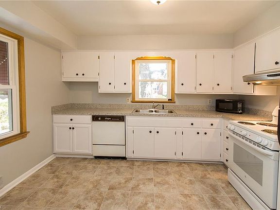 4th image of 4454 W 224th St