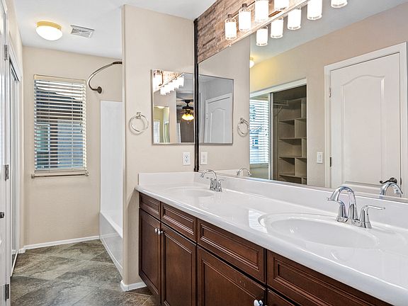 4th image of 4311 E Carla Vista Dr