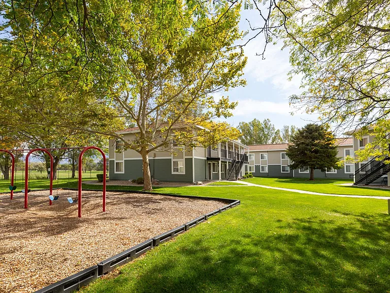 Callaway Apartments — Photo 42
