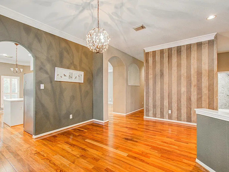 22539 Bristolwood Ct — Photo 9