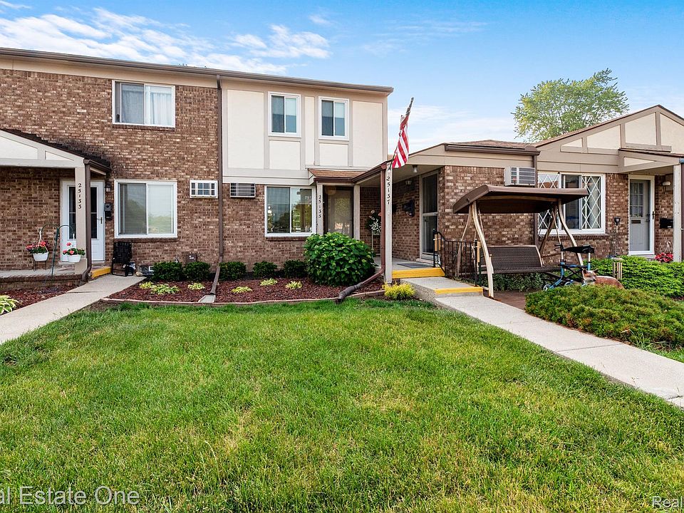 1st image of 25135 Franklin Ter Unit 6