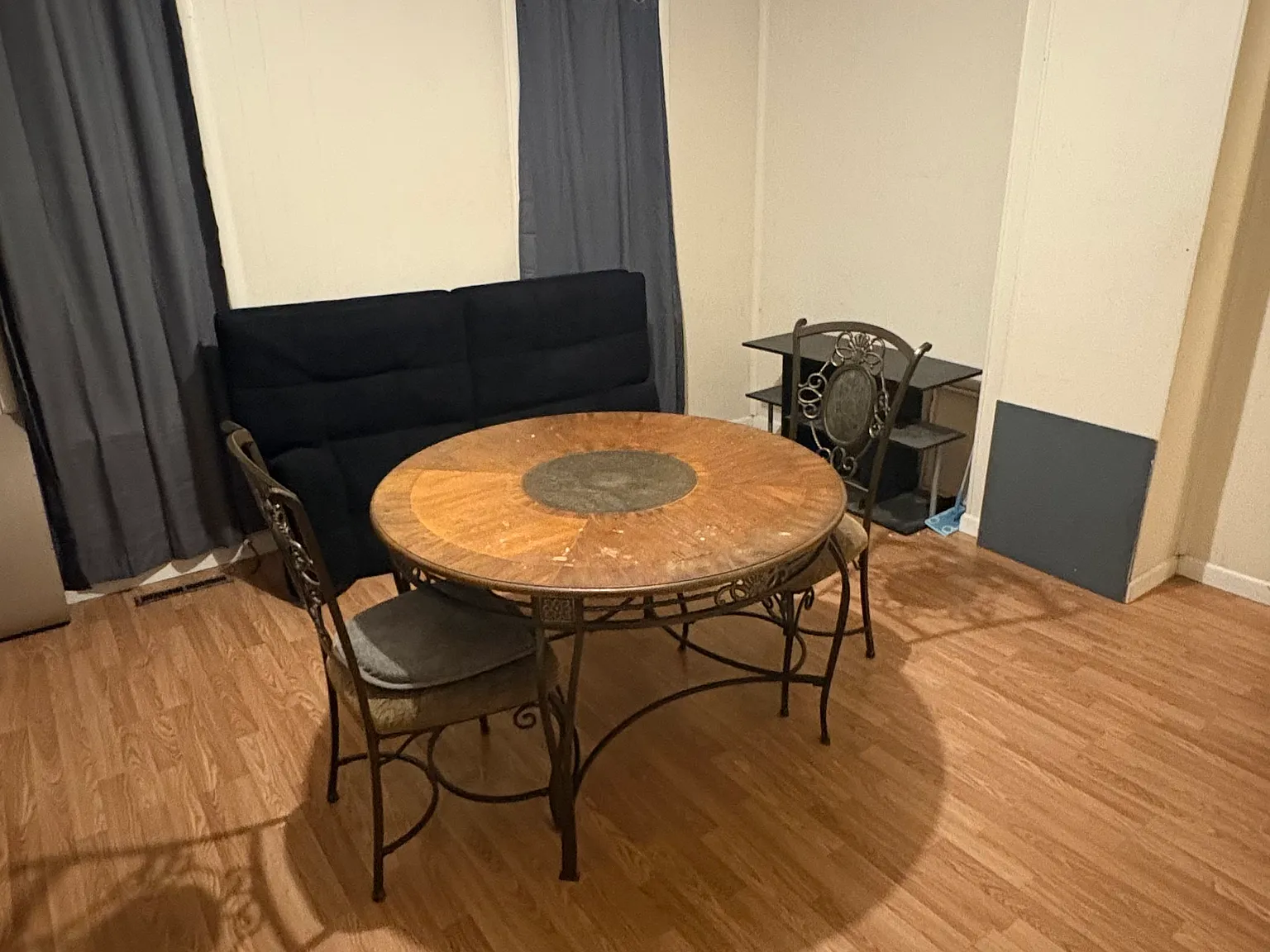 2 bed, $800 — Photo 3