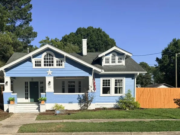 312 N Sumner St, Selma, NC 27576