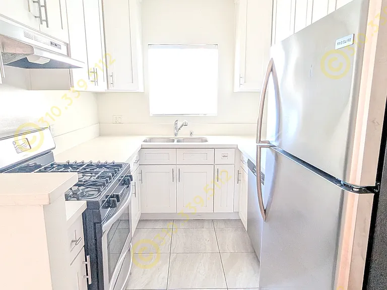 3302 Cardiff Ave #6 — Photo 9
