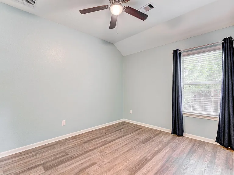 255 Dale Ridge Ln — Photo 32