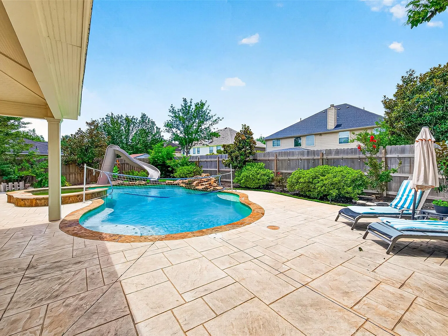 4 bed, 2.5 bath, 2756 sqft, $2,950 — Photo 4