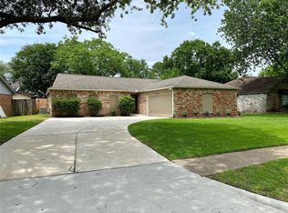 6922 Sandy Knolls Dr, Spring, TX 77379