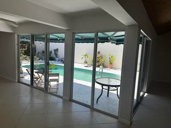 112 E Coral Fish Ln, Jupiter, FL 33477