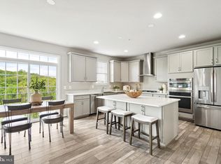 2413 Morgans Point Dr, Dumfries, VA 22026