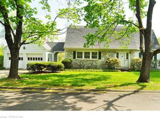 122 Russell Ave, Suffield, CT 06078