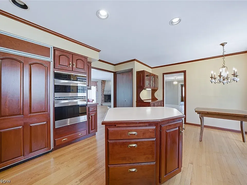 4 bed, 3673 sqft, $4,450 — Photo 3