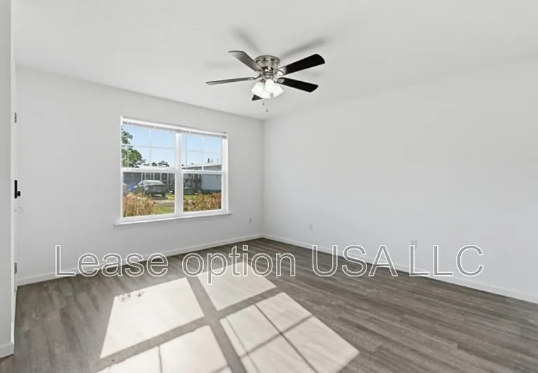 34 Pine St #C — Photo 6