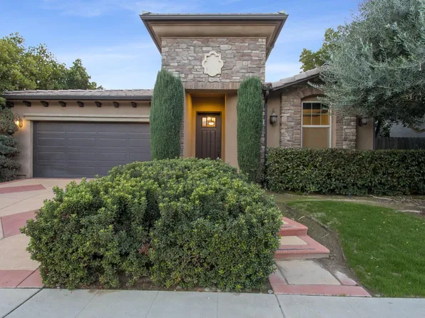 1253 E Via Roma Dr, Fresno, CA 93730