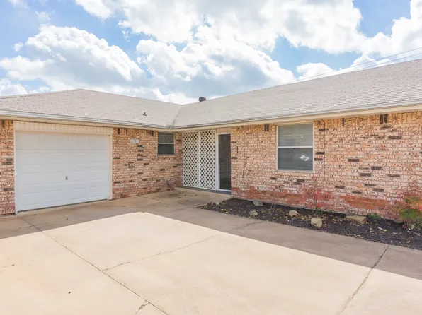 1302 Sequoyah St, Moore, OK 73160