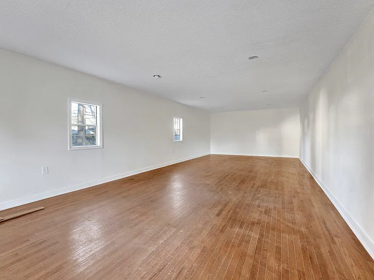 3780 Shirlwood Ave — Photo 5