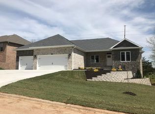 5386 S Twelve Oaks Rd, Springfield, MO 65810