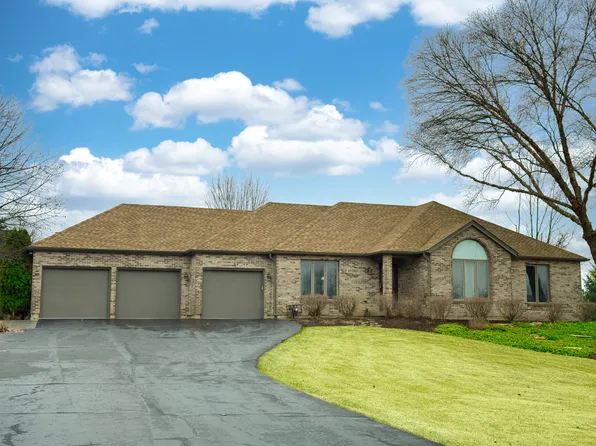 14N857 Timber Ridge Dr, Elgin, IL 60124